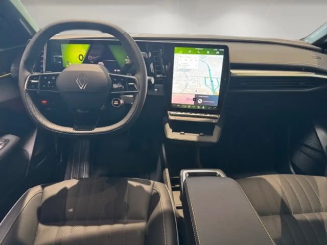 Renault Megane Comfort E-Tech Iconic