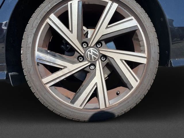 Volkswagen Golf R-Line Variant