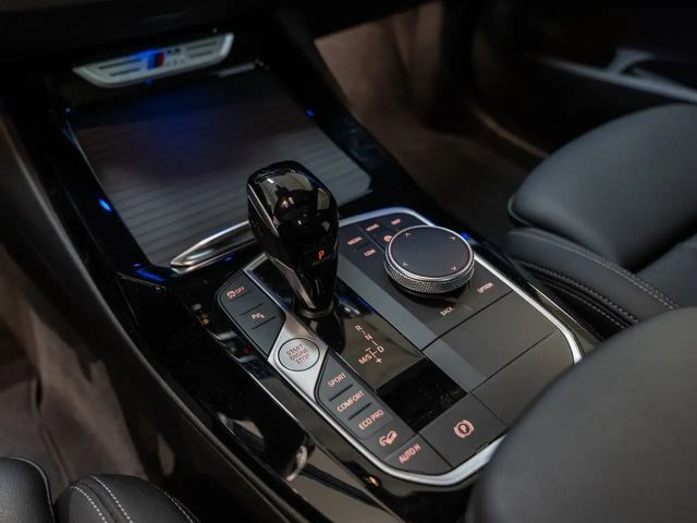 BMW X3 40i PANO AHK LED ACC W-LAN NAVI KAMERA