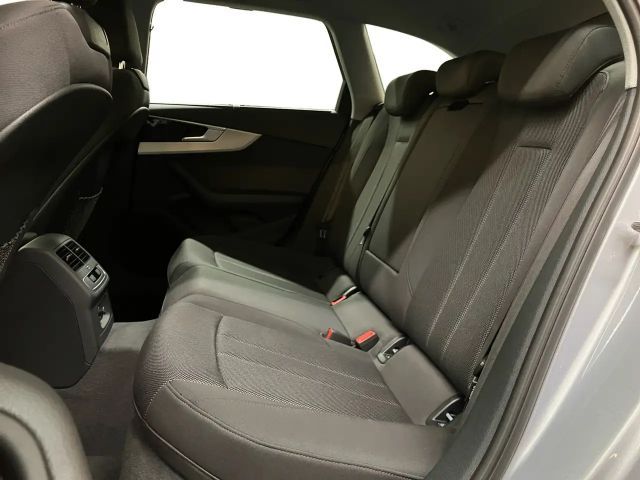 Audi A4 30 TDI S-Tronic