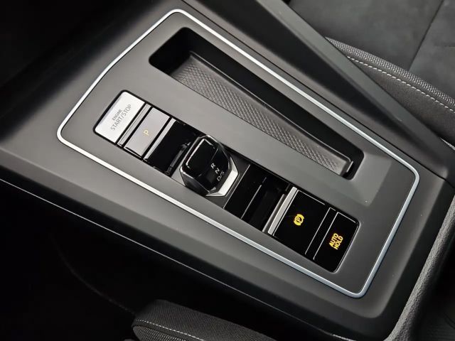 Volkswagen Golf 2.0 TDI DSG Style Variant