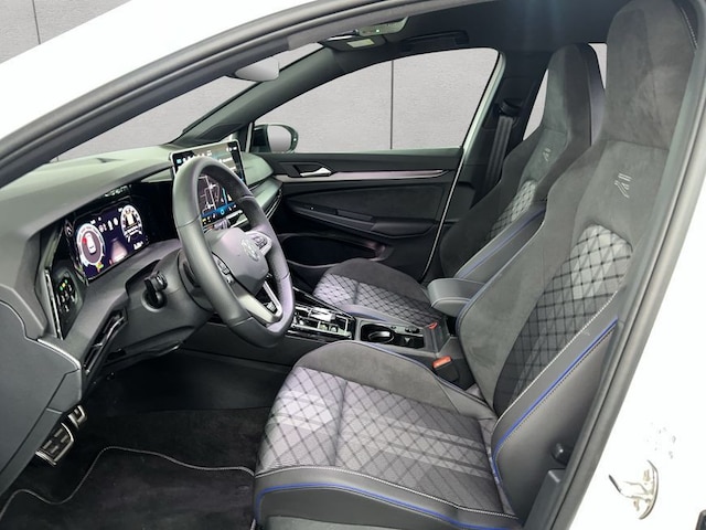 Volkswagen Golf 1.5 eTSI DSG R-Line