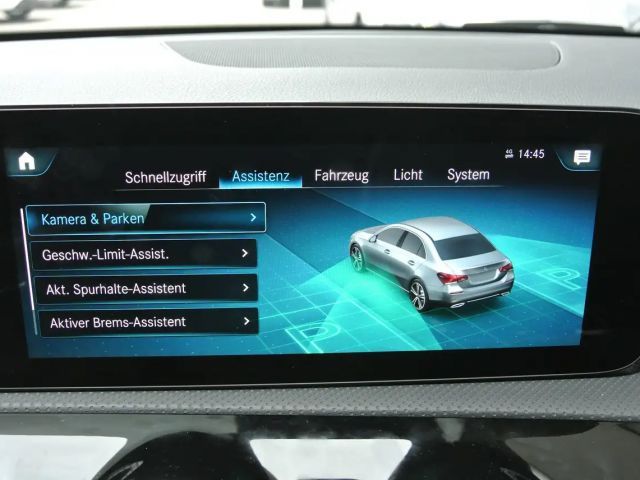 Mercedes-Benz A 180 AMG Line