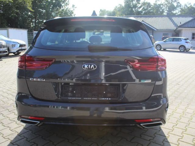 Kia Ceed Hybrid PHEV SportWagon