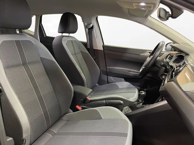 Volkswagen Polo 1.0 TSI Highline R-Line