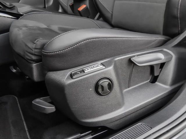 Volkswagen T-Roc 1.5 TSI DSG R-Line