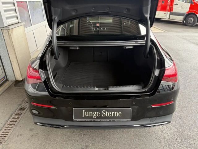 Mercedes-Benz CLA 180 Coupé Progressive