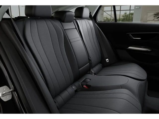 Mercedes-Benz E 220 AVANTGARDE E 220 d Estate