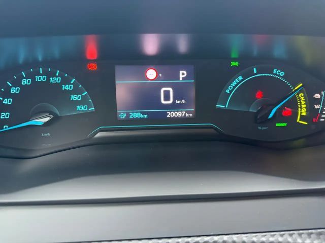 Peugeot E-2008 Active Pack