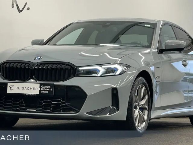 BMW 330 330e M-Sport Sedan xDrive