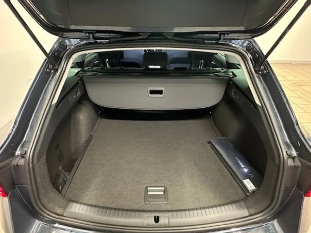 Seat Leon Sportstoure Road Edition VerkehrszeichenERK Navi A