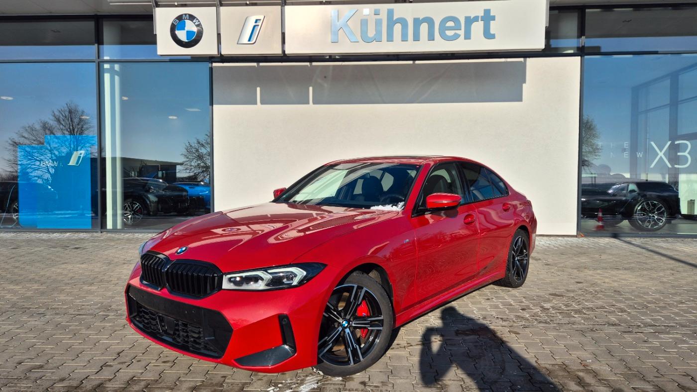 BMW 330 330i M-Sport Sedan xDrive