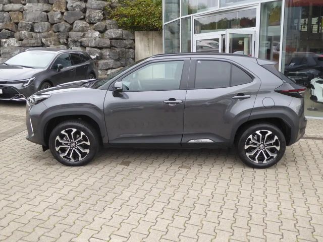 Toyota Yaris Cross 1.5H Teamplayer+Winter+Safety-Paket