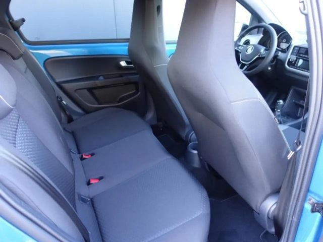 Volkswagen up! Active