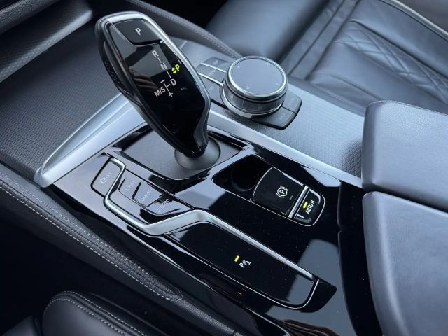 BMW 520 520d M-Sport Touring