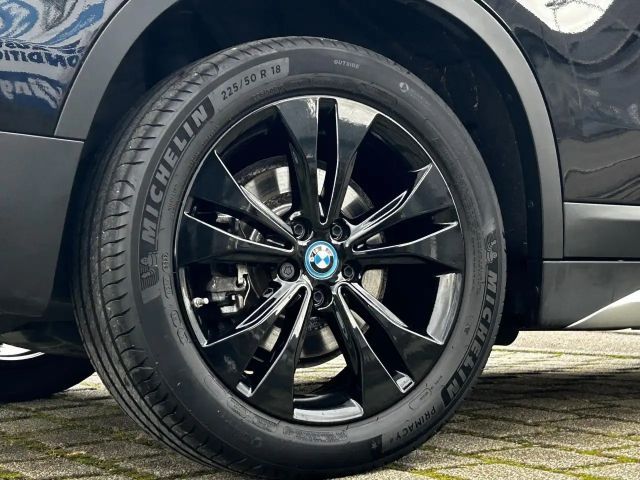 BMW X1 x25e Sports.HUD ACC PanoD.KomfZ.LED Navi+ 18"