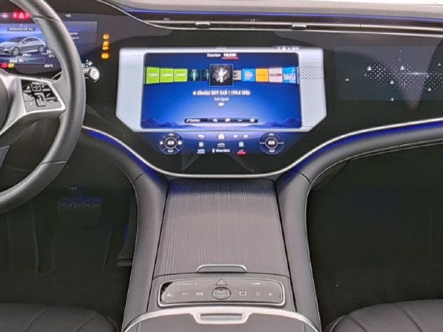 Mercedes-Benz EQE 300 Sedan