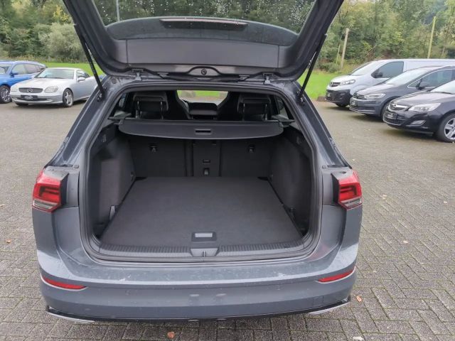 Volkswagen Golf DSG Golf VIII R-Line