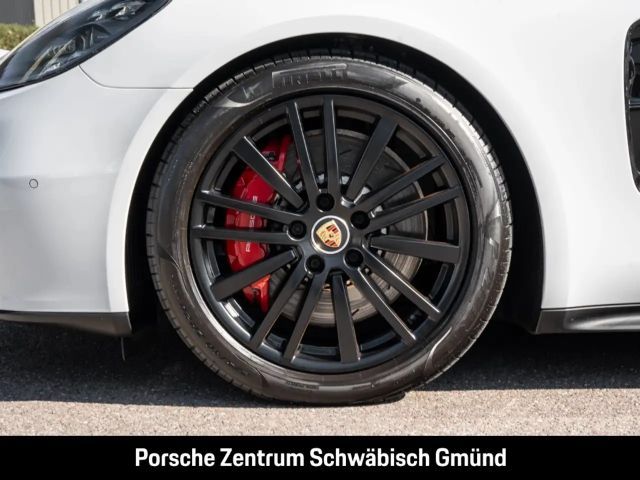 Porsche Panamera GTS