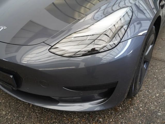 Tesla Model 3 Standard Range