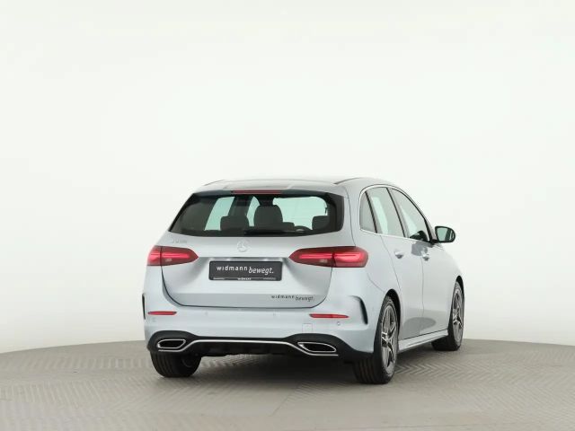 Mercedes-Benz B 200 AMG Line