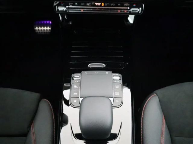 Mercedes-Benz A 180 AMG Line