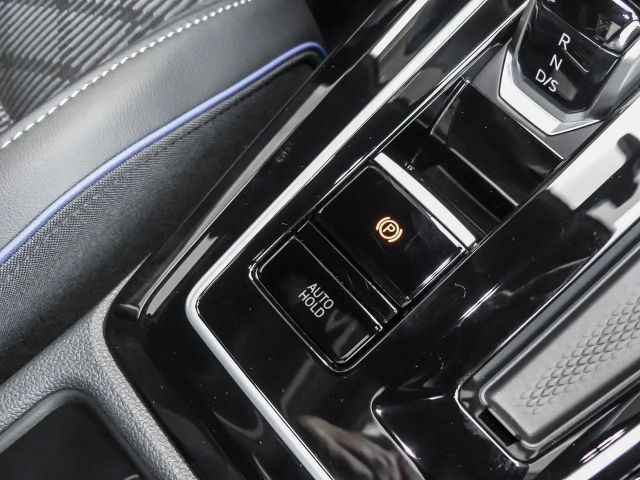 Volkswagen Golf 1.5 eTSI DSG R-Line Variant