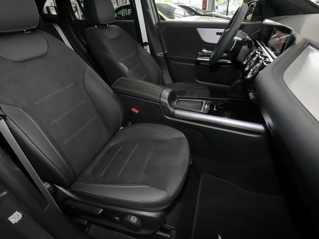 Mercedes-Benz GLA 200 AMG Line