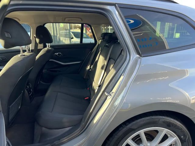 BMW 320 320d Touring xDrive