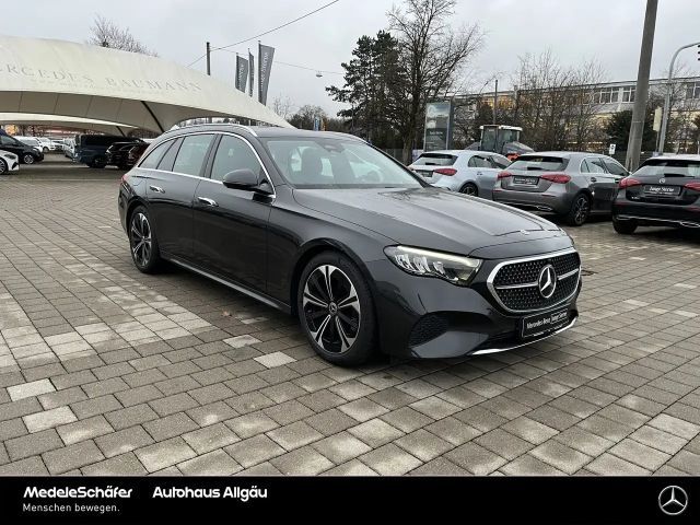 Mercedes-Benz E 220 AVANTGARDE E 220 d Estate