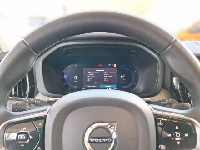 Volvo XC60 Dark Plus