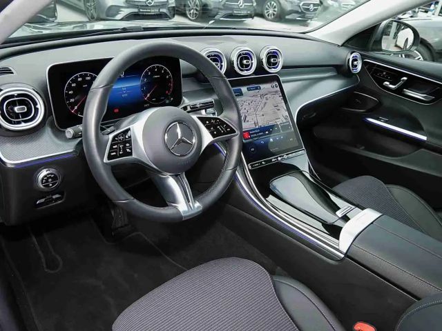 Mercedes-Benz C 200 AVANTGARDE Sedan