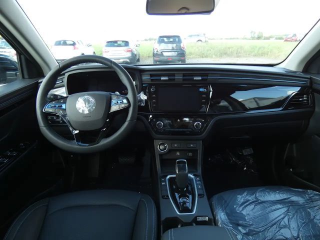 SsangYong Korando E-Motion Titanium Automatik Navi Sitzheizung Leder