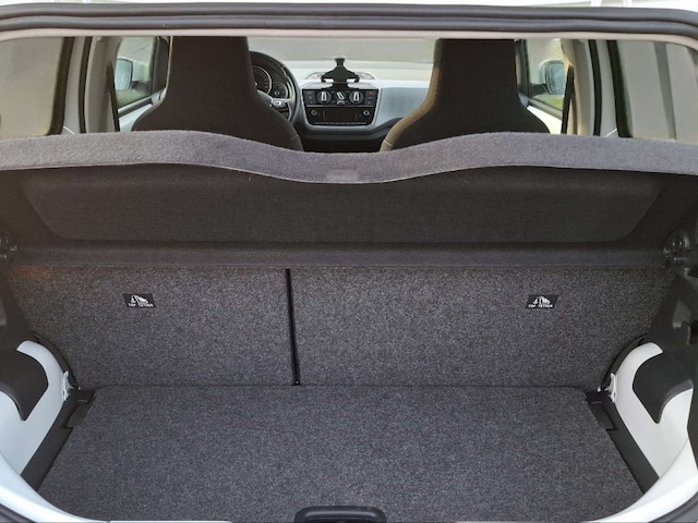 Volkswagen up! Active