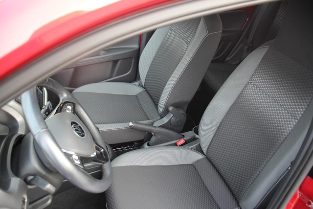 Volkswagen up! Active