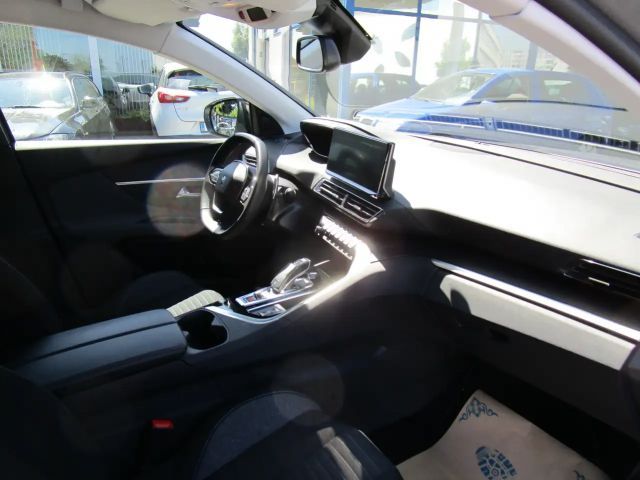 Peugeot 3008 BlueHDi EAT8 Style