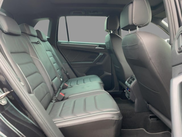Volkswagen Tiguan 4Mot. AHK DCC LederMatrix Pano 360