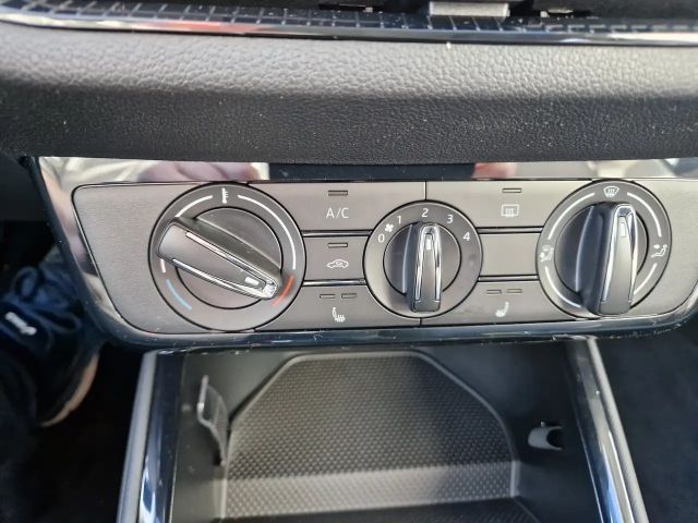 Skoda Fabia Fabia 1.0 MPI Edition 130 / 5 J G. 100.000 km