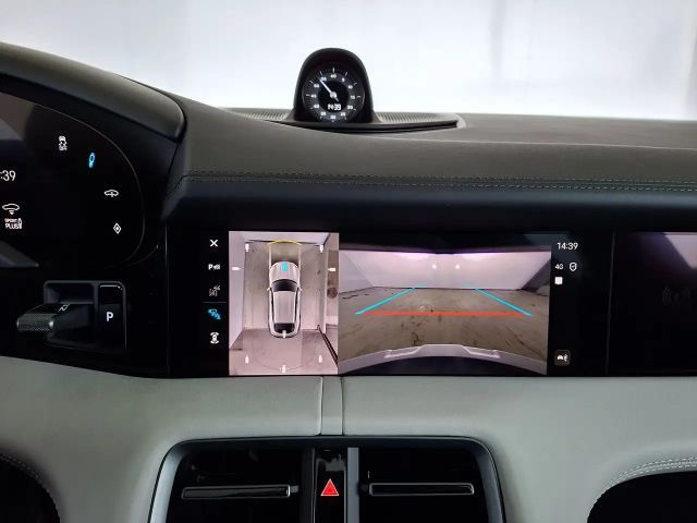 Porsche Taycan 4 Cross Turismo