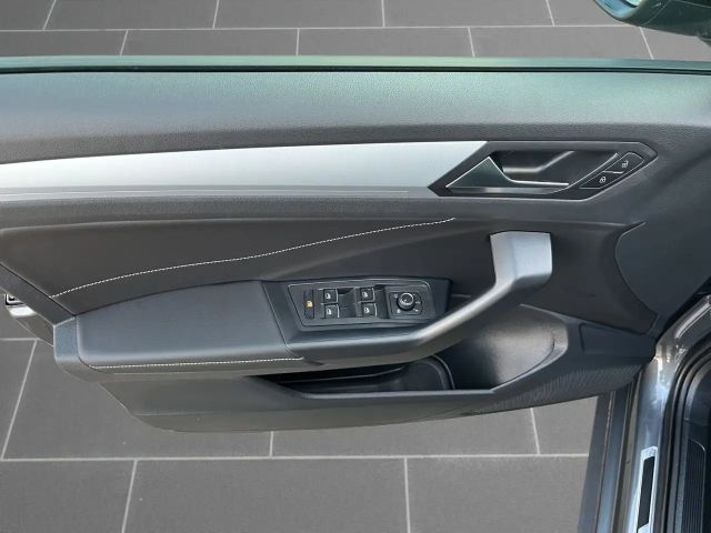 Volkswagen T-Roc GOAL 1.0 l TSI ACC NAVI SHZ