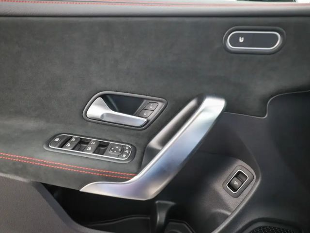 Mercedes-Benz CLA 200 Coupé