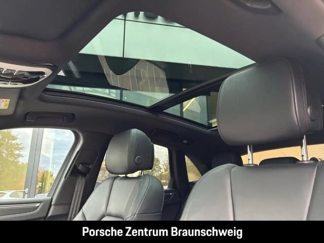 Porsche Macan Rückfahrkamera Sportabgas Luftfederung LED