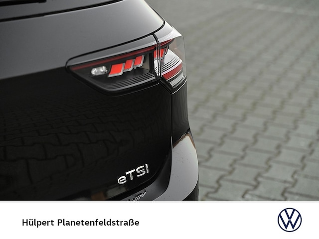 Volkswagen Golf 1.5 eTSI Golf VIII R-Line