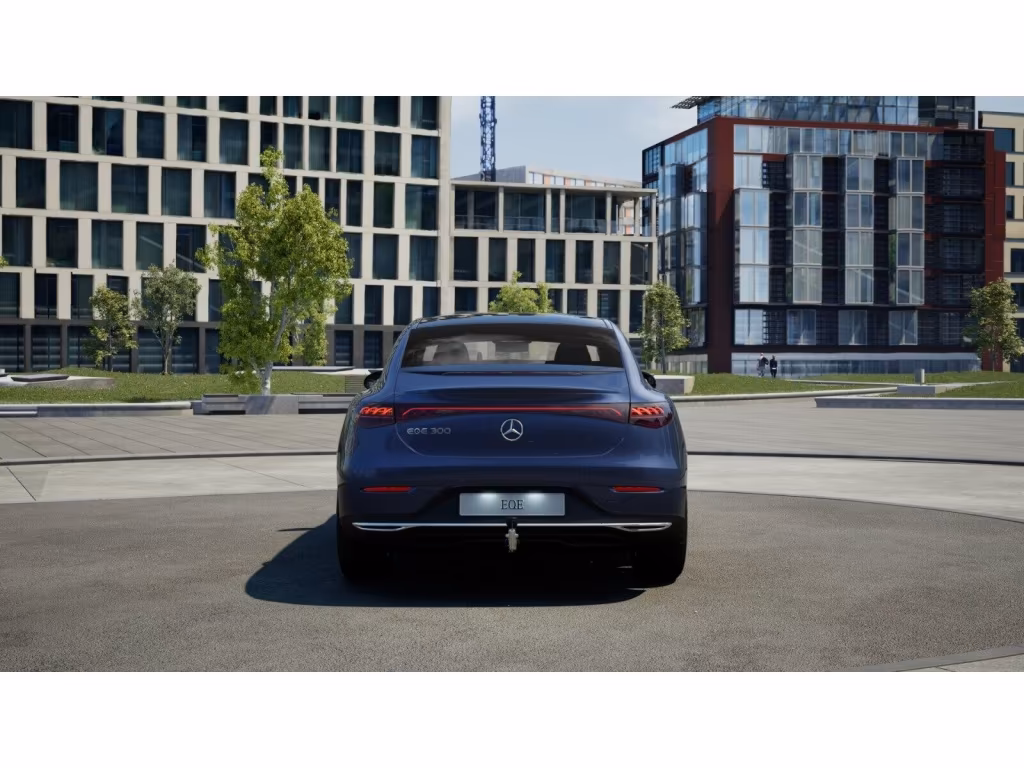 Mercedes-Benz EQE 300 Sedan