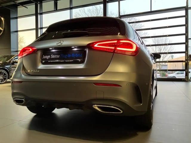 Mercedes-Benz A 250 A 250 e AMG Line