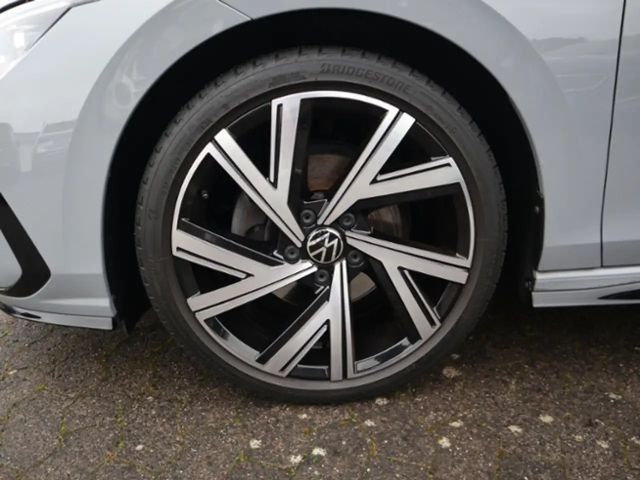 Volkswagen Golf 1.5 TSI Golf VIII R-Line Style