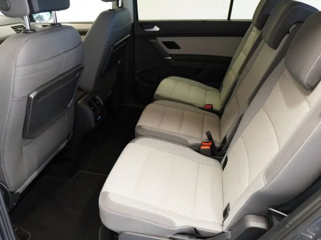Volkswagen Touran 1.5 TSI DSG
