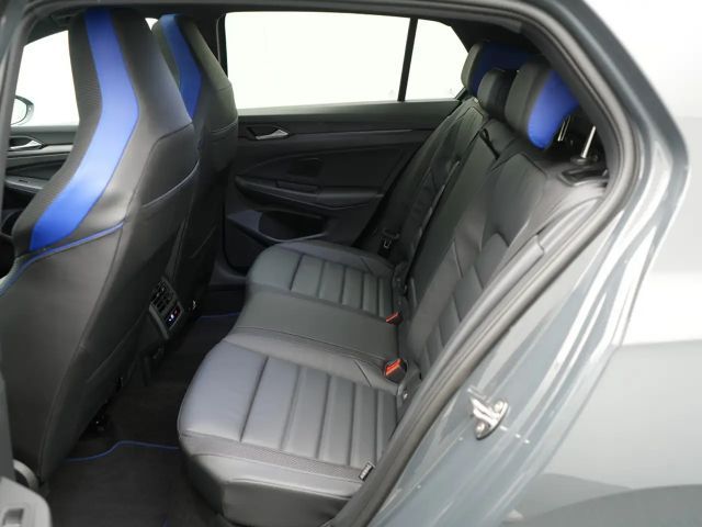 Volkswagen Golf Black Edition PANO HUD AHK 360° ACC MA