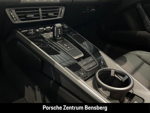 Porsche 992 Cabrio Carrera