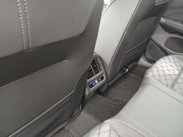 Volkswagen Golf 1.5 eTSI Golf VIII